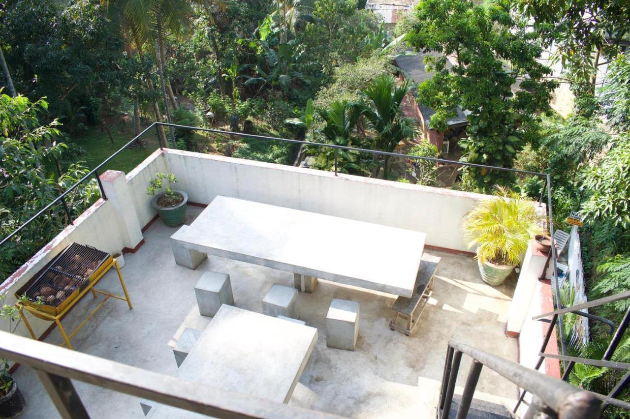 Kandy Backpackers Hostel Экстерьер фото
